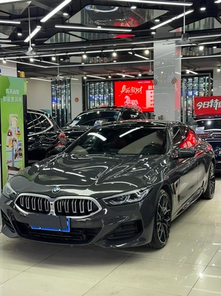 BMW 8 Series 2022 840i Четырехдверное купе M Спортивный костюм экстерьер фото 2
