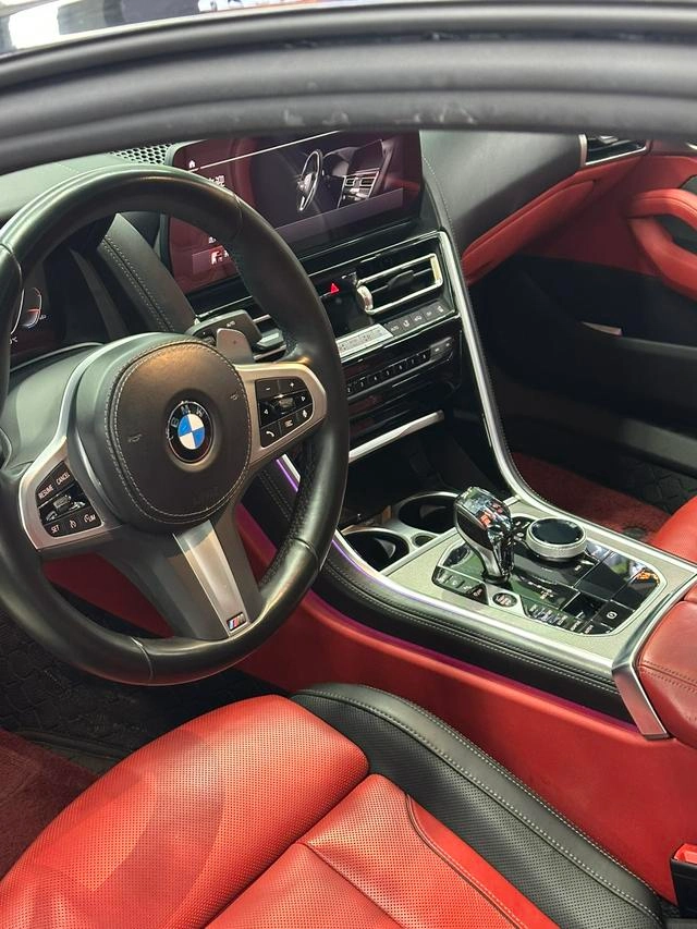 BMW 8 Series 2022 840i Четырехдверное купе M Спортивный костюм интерьер фото 8