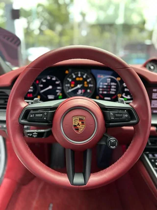 Porsche 911 2023 Carrera 3.0T interior foto 8