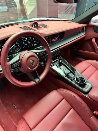 Porsche 911 2023 Carrera 3.0T interior foto 10