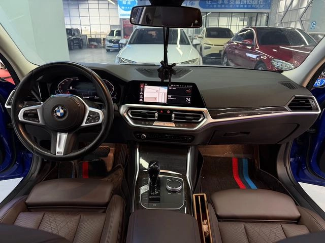 BMW 3 Series 2022 Restyling 325Li M Sports suit interior photo 12