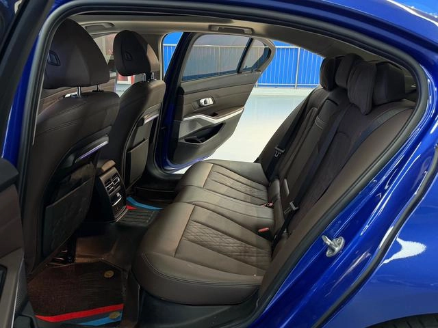 BMW 3 Series 2022 Restyling 325Li M Sports suit interior photo 13