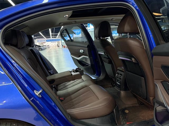 BMW 3 Series 2022 Restyling 325Li M Sports suit interior photo 14