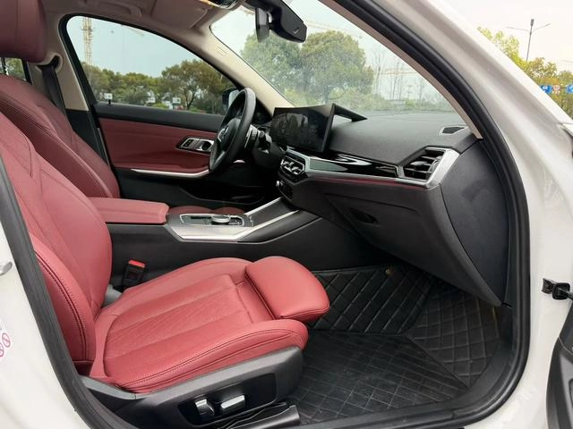 BMW 3 Series 2023 325Li M Sports Night Suit interior photo 7