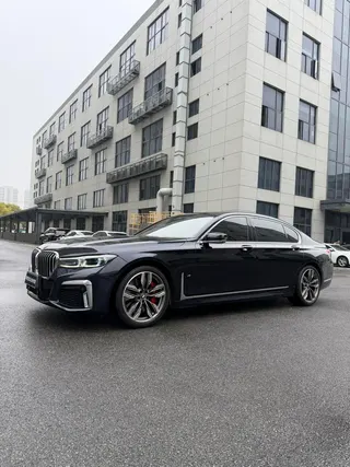 BMW 7 Series 2021 740Li xDrive Administrative M Sports suit exterior photo 1