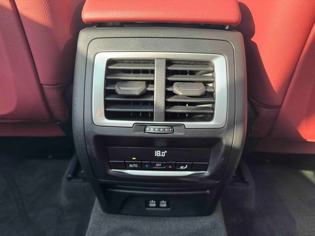 BMW X3 2022 xDrive30i Leading Type M Obsidian Night Suit interior photo 15