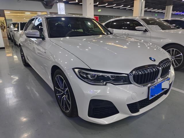 BMW 3 Series 2022 320Li M Sports suit exterior photo 3