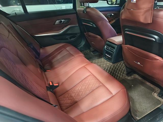 BMW 3 Series 2022 320Li M Sports suit interior photo 7