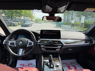 BMW 5 Series 2022 Restyling 525Li M Sports suit exterior photo 6