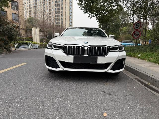 BMW 5 Series 2021 Restyling 525Li M Sports suit exterior photo 3
