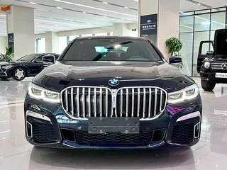 BMW 7 Series 2021 730Li M Sports suit exterior photo 2