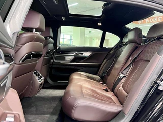 BMW 7 Series 2021 730Li M Sports suit interior photo 8