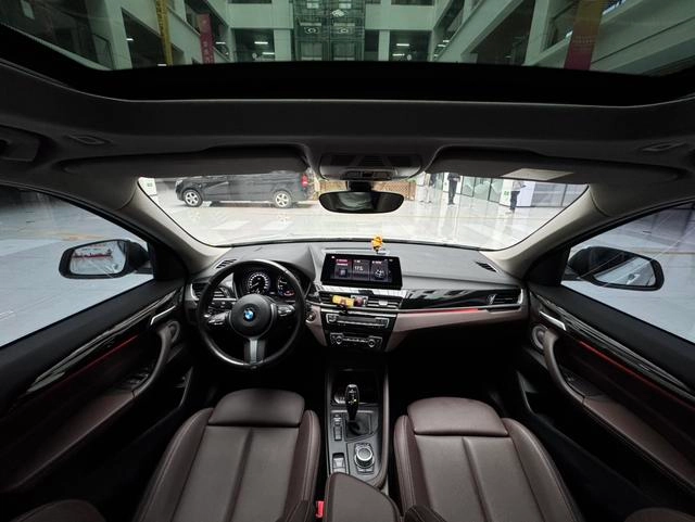 BMW X1 2022 sDrive25Li Leader intérieur photo 12