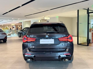 BMW X3 2023 xDrive30i Лидирующий M Ночной костюм экстерьер фото 3