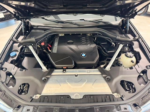 BMW X3 2023 xDrive30i Лидирующий M Ночной костюм интерьер фото 10