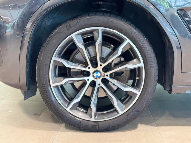 BMW X3 2023 xDrive30i Лидирующий M Ночной костюм интерьер фото 15