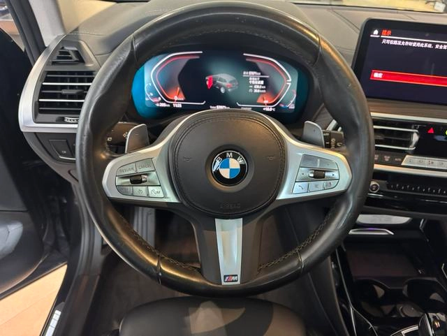 BMW X3 2023 xDrive30i Лидирующий M Ночной костюм интерьер фото 16