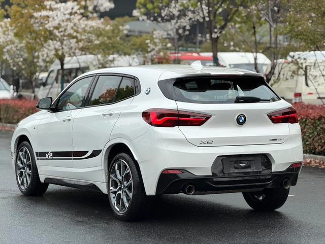 BMW X2 2022 xDrive25i Obsidian Night Edition exterior photo 5