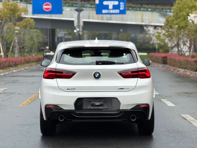 BMW X2 2022 xDrive25i Obsidian Night Edition exterior photo 6