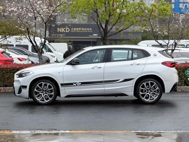 BMW X2 2022 xDrive25i Obsidian Night Edition exterior photo 7