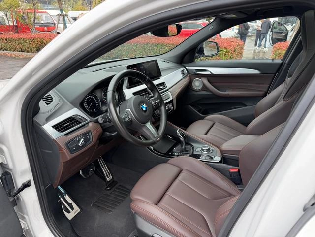 BMW X2 2022 xDrive25i Obsidian Night Edition exterior photo 8
