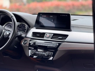 BMW X2 2022 xDrive25i Obsidian Night Edition interior photo 16