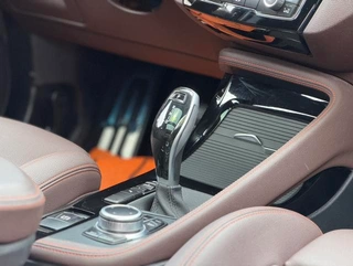 BMW X2 2022 xDrive25i Obsidian Night Edition interior photo 17