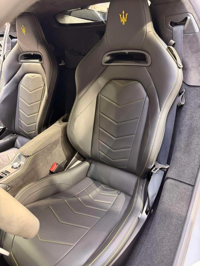 Maserati MC20 2023 3.0T Versión estándar interior foto 10