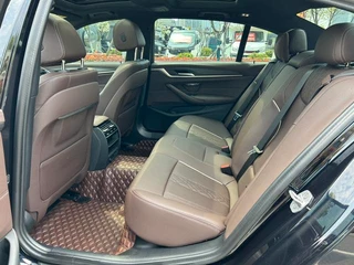 BMW 5 Series 2023 530Li Leading Type M Sports suit exterior photo 7