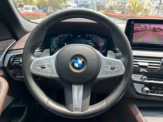BMW 5 Series 2023 530Li Leading Type M Sports suit interior photo 13