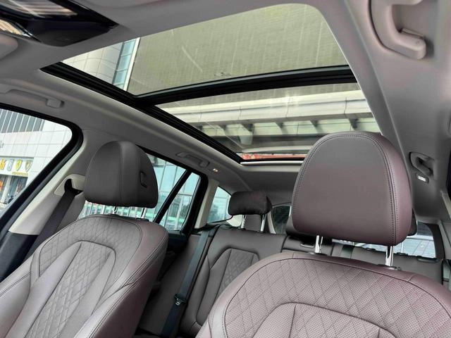BMW X3 2022 xDrive25i M Ensemble de sport intérieur photo 14