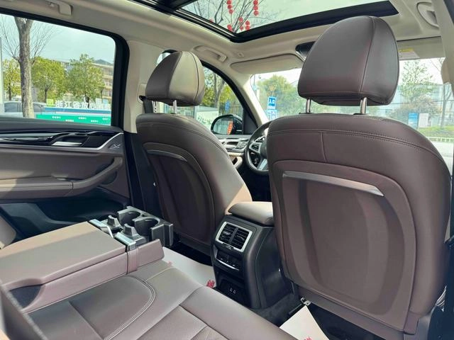 BMW X3 2022 xDrive25i M Ensemble de sport intérieur photo 19
