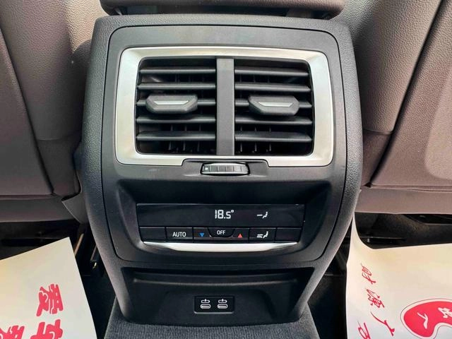 BMW X3 2022 xDrive25i M Ensemble de sport intérieur photo 20