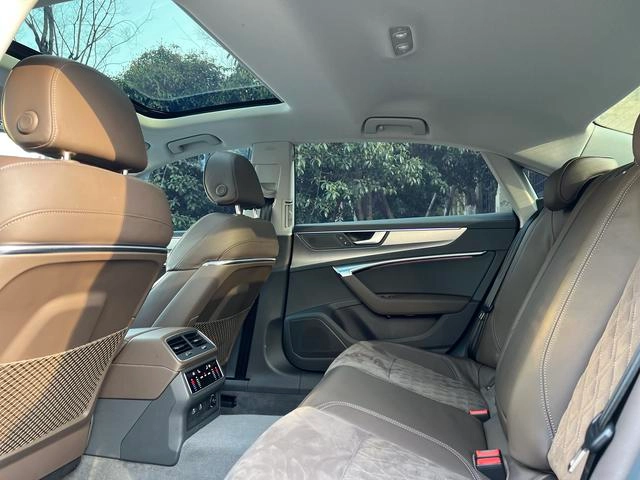 Audi A7L 2024 45 TFSI quattro S-line See Remote Crystal Suit exterior photo 10 Audi A7L 2024 45 TFSI quattro S-line See Remote Crystal Suit exterior photo 10