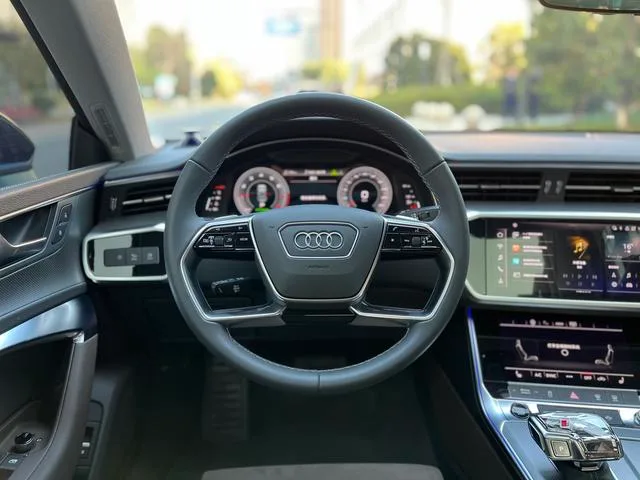 Audi A7L 2024 45 TFSI quattro S-line See Remote Crystal Suit interior photo 14 Audi A7L 2024 45 TFSI quattro S-line See Remote Crystal Suit interior photo 14