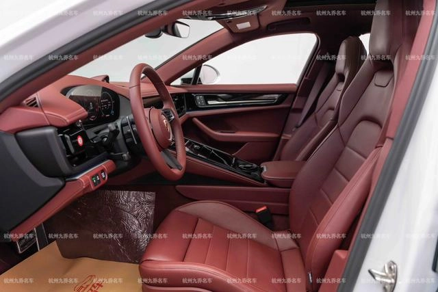Porsche Panamera 2024 Panamera 2.9T interior photo 12