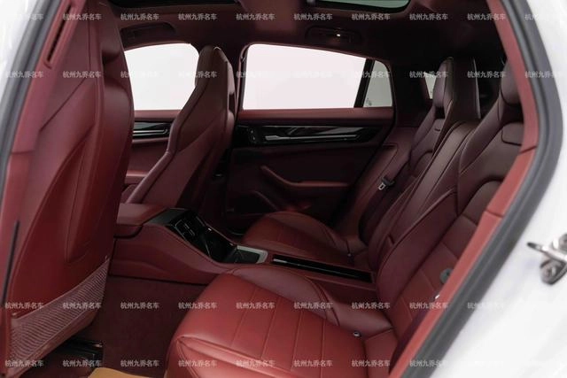 Porsche Panamera 2024 Panamera 2.9T interior photo 13
