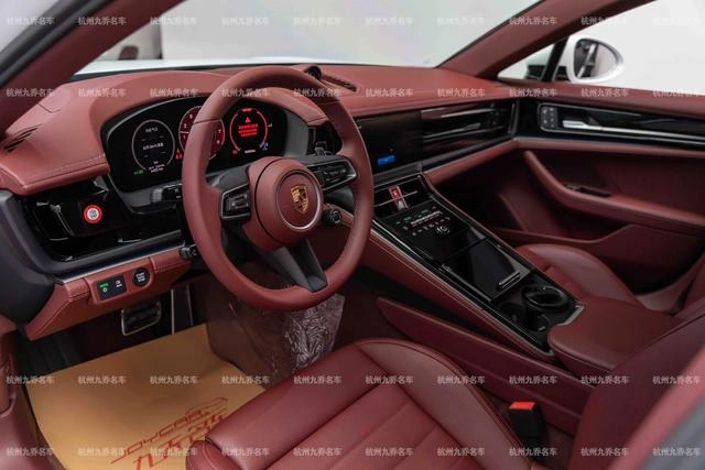 Porsche Panamera 2024 Panamera 2.9T interior photo 14