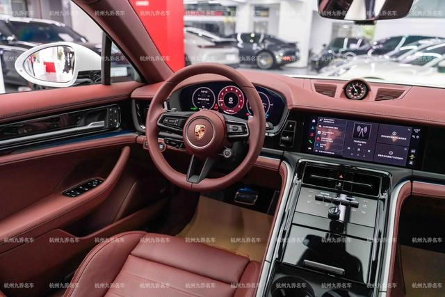 Porsche Panamera 2024 Panamera 2.9T interior photo 15
