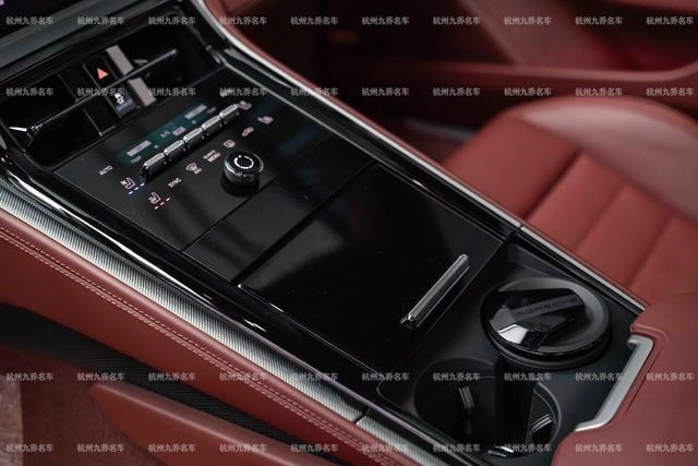 Porsche Panamera 2024 Panamera 2.9T interior photo 18