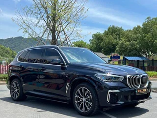 BMW X5 2022 Модификация xDrive 30Li Премиум-класса M Спортивный костюм экстерьер фото 3