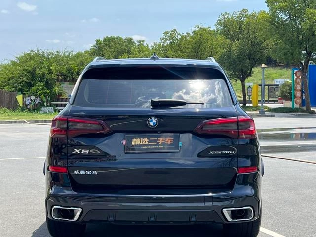 BMW X5 2022 Модификация xDrive 30Li Премиум-класса M Спортивный костюм экстерьер фото 6