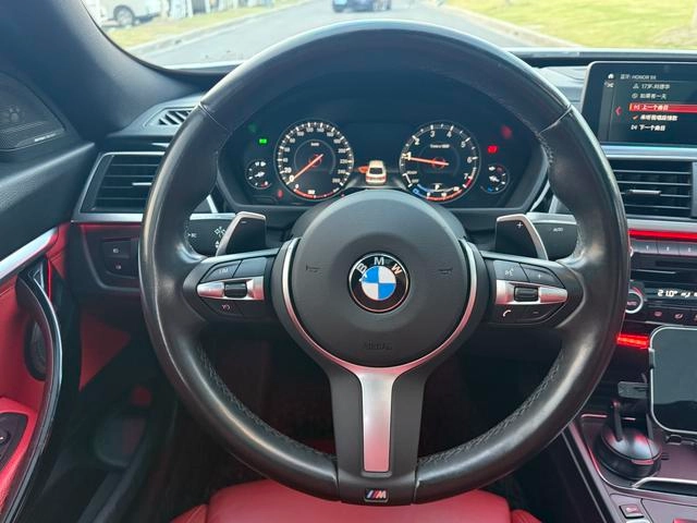 BMW 3 Series GT 2020 320i M Спортивный костюм интерьер фото 12