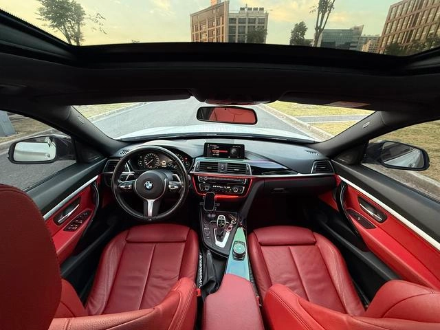 BMW 3 Series GT 2020 320i M Спортивный костюм интерьер фото 15