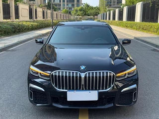 BMW 7 Series 2021 730Li M Sports suit exterior photo 2
