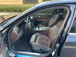 BMW 7 Series 2021 730Li M Sports suit exterior photo 4