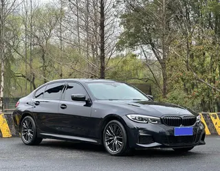 BMW 3 Series 2022 325Li M Sports Night Suit exterior photo 3