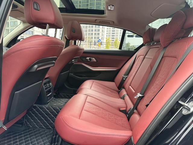 BMW 3 Series 2022 325Li M Sports Night Suit exterior photo 10