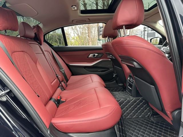 BMW 3 Series 2022 325Li M Sports Night Suit interior photo 14