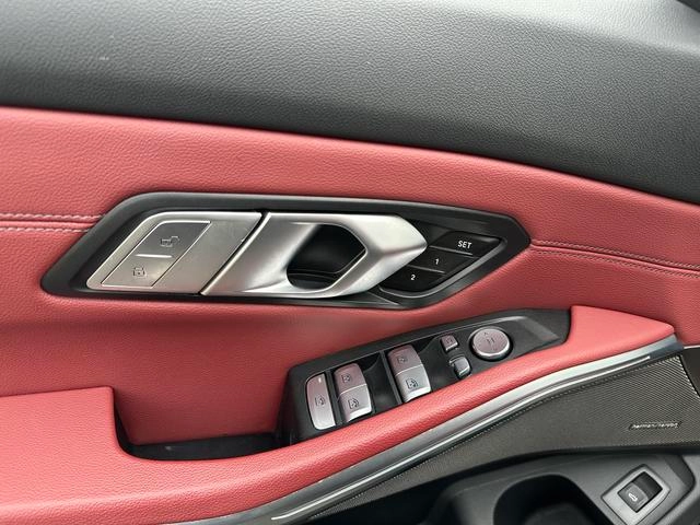 BMW 3 Series 2022 325Li M Sports Night Suit interior photo 20